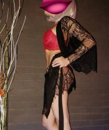 Соблазнительная красотка приглашает окунуться в мир страсти и наслаждения. Готова исполнить ваши самые смелые мечты. Звоните, не пожалеете! 10181, 21 год